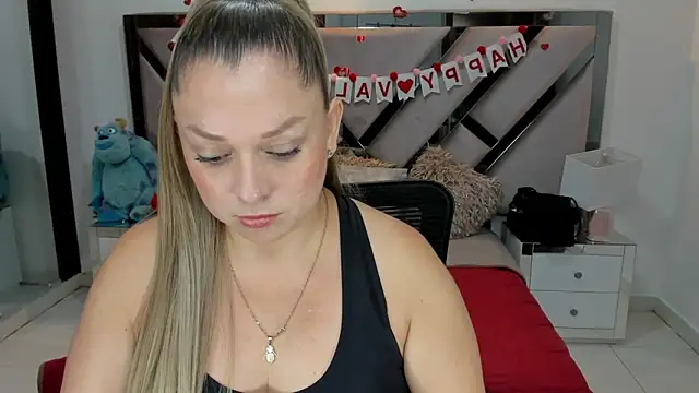 Snapshot of natalia5560 chatting on September 30, 1:27 pm natalia5560 online show from September 30, 1:27 pm