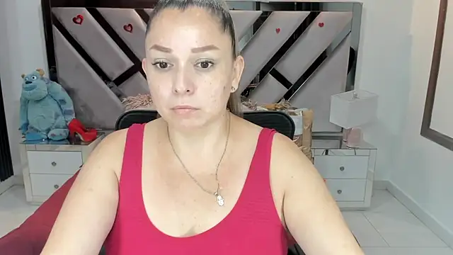 Snapshot of natalia5560 chatting on October 6, 12:35 pm natalia5560 online show from October 6, 12:35 pm