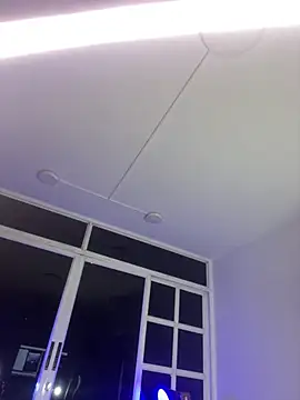 Snapshot of loladupont chatting on April 6, 2:53 am loladupont online show from April 6, 2:53 am
