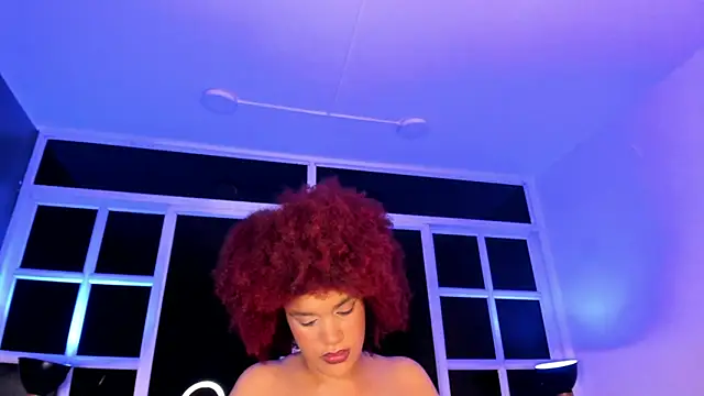 Snapshot of loladupont chatting on May 11, 3:12 am loladupont online show from May 11, 3:12 am