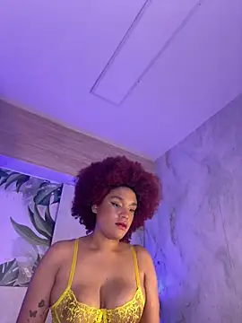 Snapshot of loladupont chatting on June 4, 2:50 am loladupont online show from June 4, 2:50 am