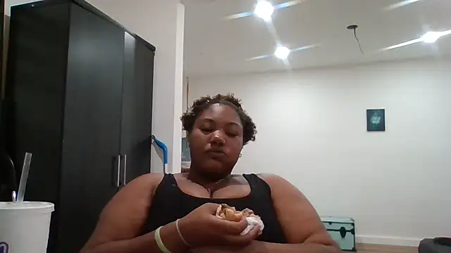 Snapshot of Kbaby337 chatting on November 25, 8:36 am Kbaby337 online show from November 25, 8:36 am