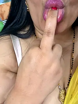 FlatVincy4 online show from November 10, 4:33 am