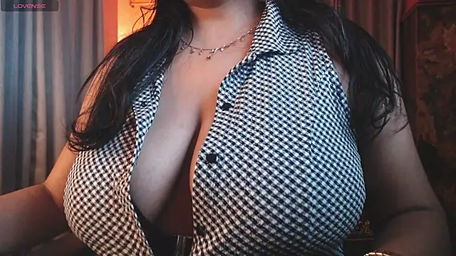 hot menka online show from July 28, 10:31 pm