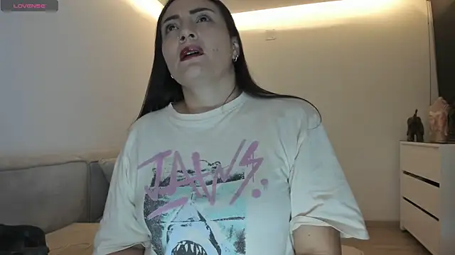 Snapshot of mariana_1_ chatting on March 3, 4:51 am mariana 1 online show from March 3, 4:51 am