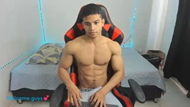 oliver thompsson7 online show from December 1, 6:35 pm