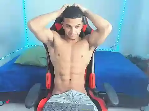 Snapshot of oliver_thompsson7 chatting on May 31, 6:31 pm oliver thompsson7 online show from May 31, 6:31 pm