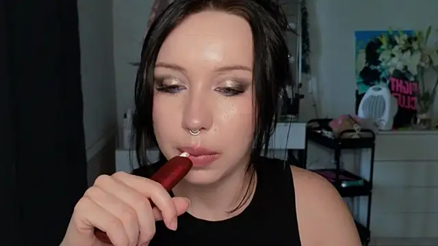 Snapshot of MoranaMissGod chatting on May 24, 3:17 pm MoranaMissGod online show from May 24, 3:17 pm