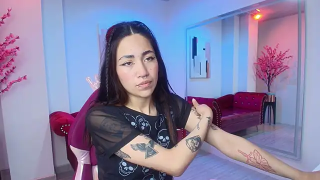 Leia queens online show from January 7, 11:26 am