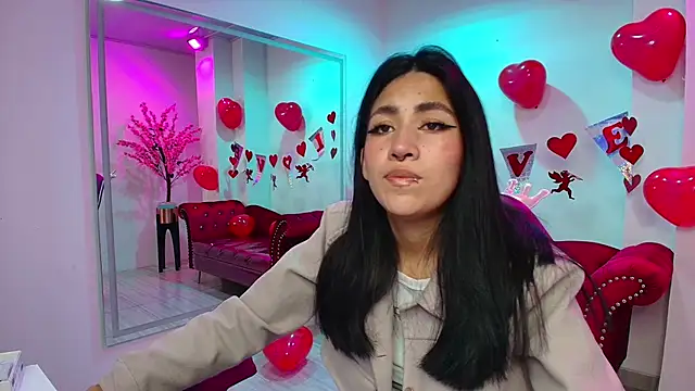 Leia queens online show from February 15, 5:28 pm