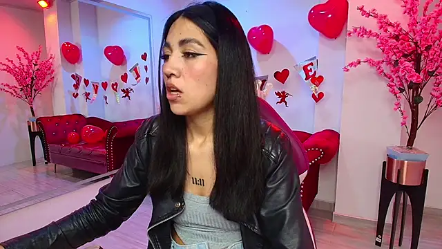Leia queens online show from February 17, 5:32 pm
