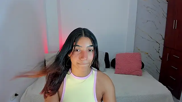 martina roldam online show from May 13, 2:31 am