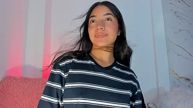 martina roldam online show from June 5, 6:52 am