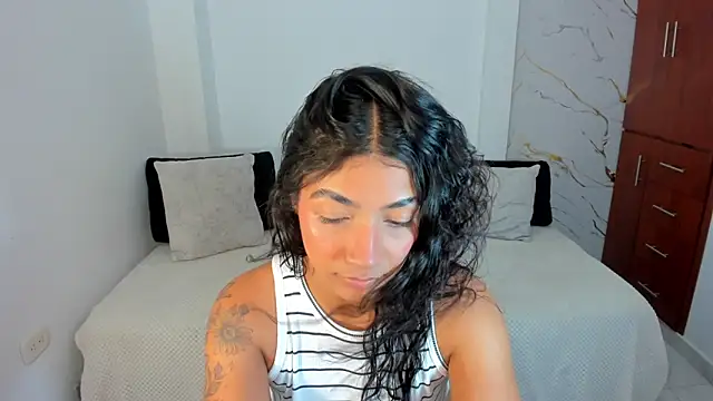 martina roldam online show from July 1, 2:35 am