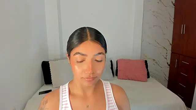 martina roldam online show from July 21, 1:41 am