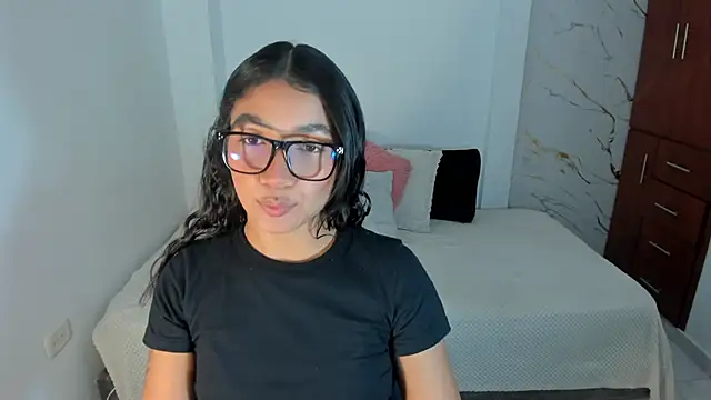 martina roldam online show from July 24, 3:15 am