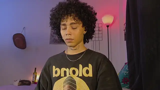 Snapshot of seven7xis chatting on March 6, 3:47 am seven7xis online show from March 6, 3:47 am