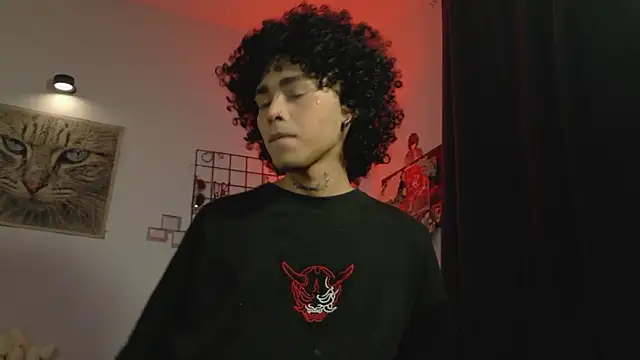 Snapshot of seven7xis chatting on March 12, 2:50 am seven7xis online show from March 12, 2:50 am