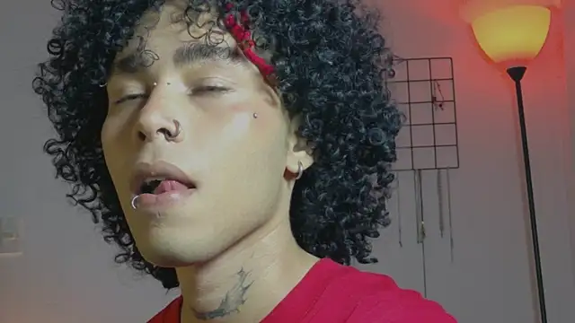 Snapshot of seven7xis chatting on March 26, 4:18 am seven7xis online show from March 26, 4:18 am