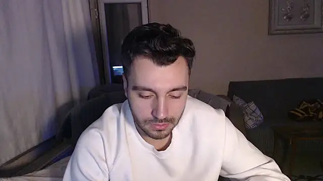 handsomeee04 online show from November 3, 9:27 pm