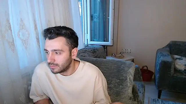 handsomeee04 online show from May 15, 11:01 pm