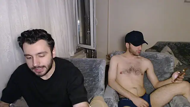 handsomeee04 online show from June 7, 11:52 pm