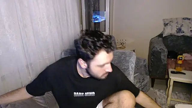 handsomeee04 online show from June 8, 11:16 pm