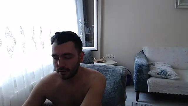 handsomeee04 online show from June 18, 12:20 pm