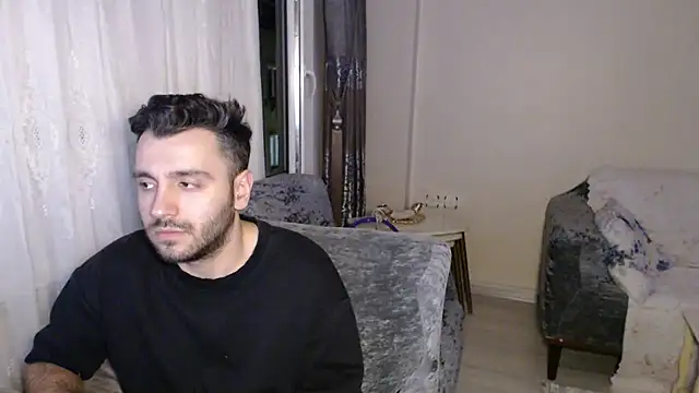 handsomeee04 online show from June 20, 7:49 pm