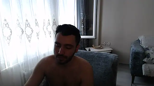 handsomeee04 online show from June 21, 12:52 pm
