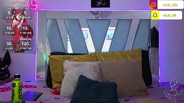 supradoll online show from October 3, 6:16 pm