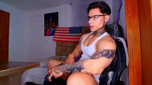DennisWalkerr online show from June 5, 11:54 pm