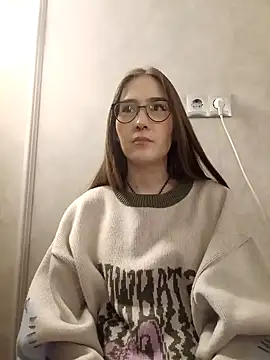 SashaMeow online show from February 7, 8:20 pm