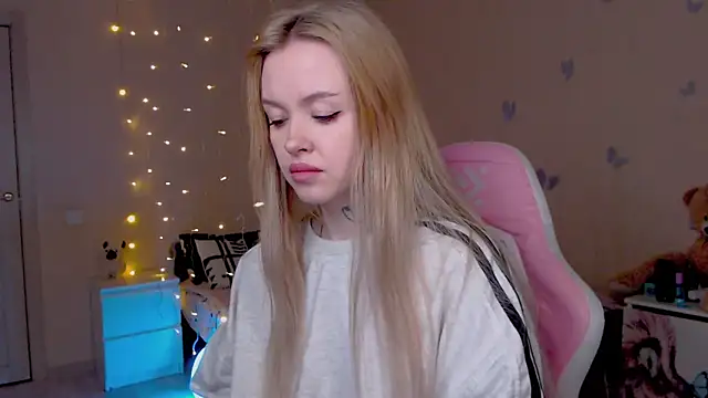 Naughty Mable online show from March 21, 12:37 am