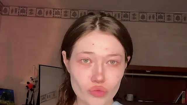 eva varnerr online show from May 4, 8:38 pm