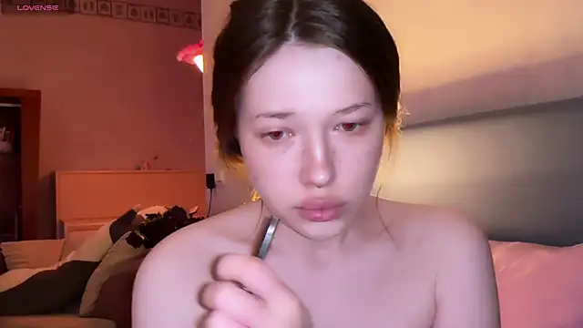 eva varnerr online show from June 4, 9:10 pm