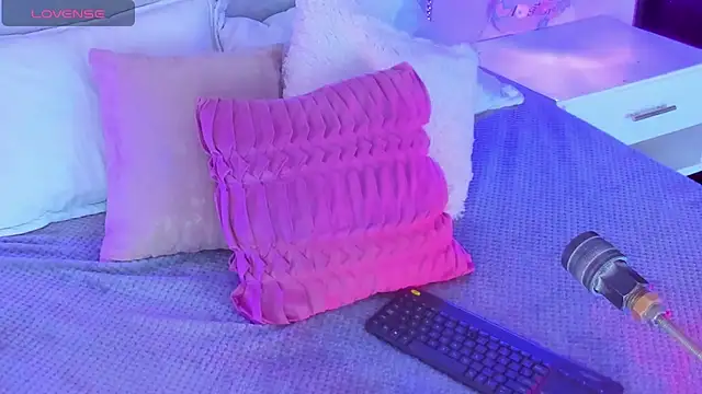 Snapshot of Iliy__ chatting on February 20, 2:46 pm Iliy   online show from February 20, 2:46 pm