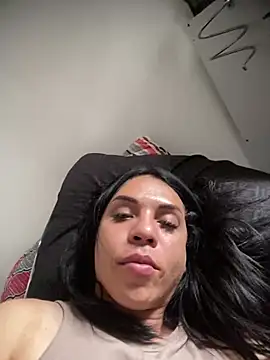 Snapshot of fox_naughty_violet chatting on December 22, 11:44 am fox naughty violet online show from December 22, 11:44 am