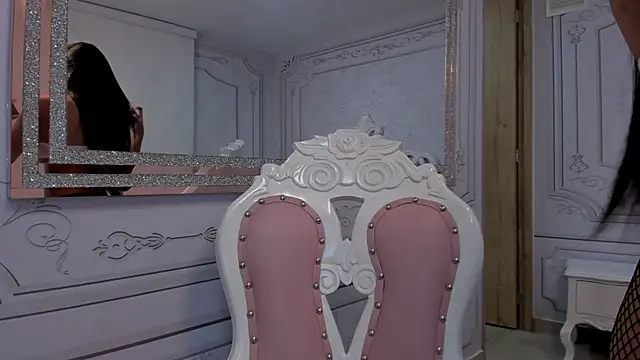 Daphne Fox  online show from March 6, 4:08 am