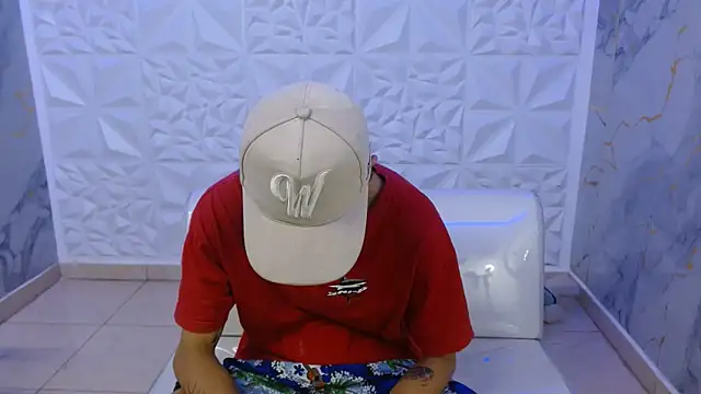 Snapshot of andy_dan18 chatting on March 25, 7:31 pm andy dan18 online show from March 25, 7:31 pm