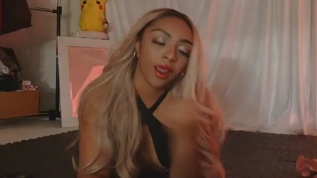 jaslenelovely online show from January 4, 4:00 pm