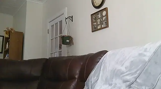 jaslenelovely online show from January 22, 3:40 pm