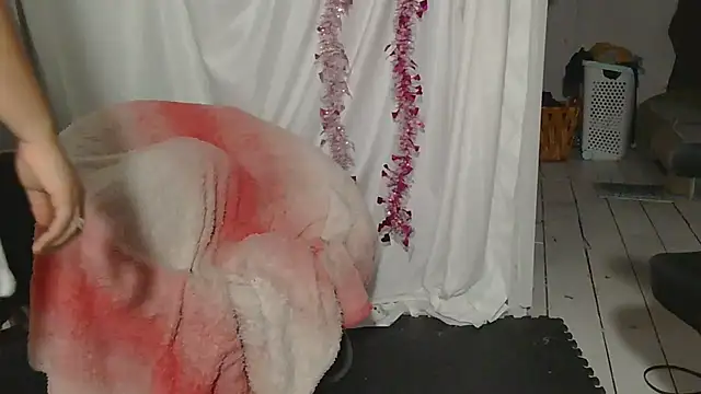jaslenelovely online show from February 12, 8:50 pm