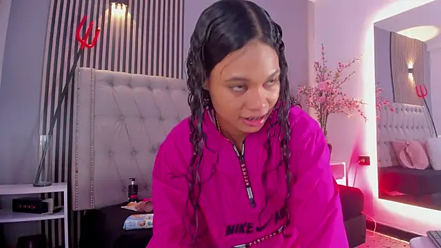 GysellHanson online show from October 18, 11:44 am