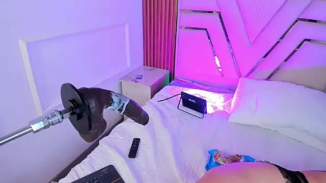 LolaAngellx online show from October 1, 12:49 am