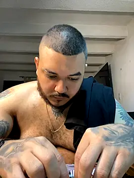 El Titan1998 online show from September 18, 11:01 am