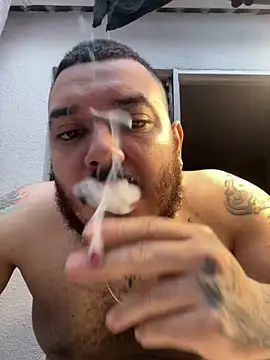 Snapshot of El_Titan1998 chatting on February 25, 11:53 am El Titan1998 online show from February 25, 11:53 am