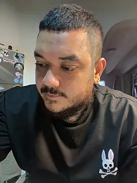 Snapshot of El_Titan1998 chatting on March 27, 12:49 pm El Titan1998 online show from March 27, 12:49 pm