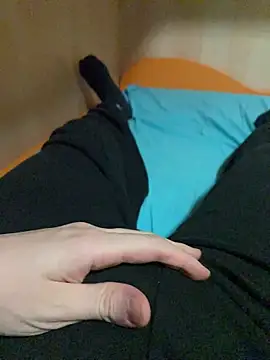 Snapshot of Dvddd chatting on February 12, 11:55 pm Dvddd online show from February 12, 11:55 pm