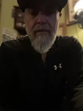 Snapshot of Jefloves68 chatting on March 8, 2:37 am Jefloves68 online show from March 8, 2:37 am